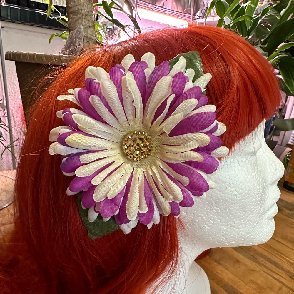 Flower hair clip
